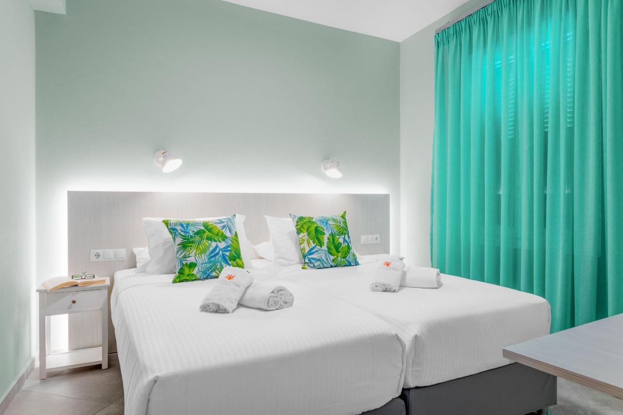 Corali Suites Andros Batsíon Exterior foto