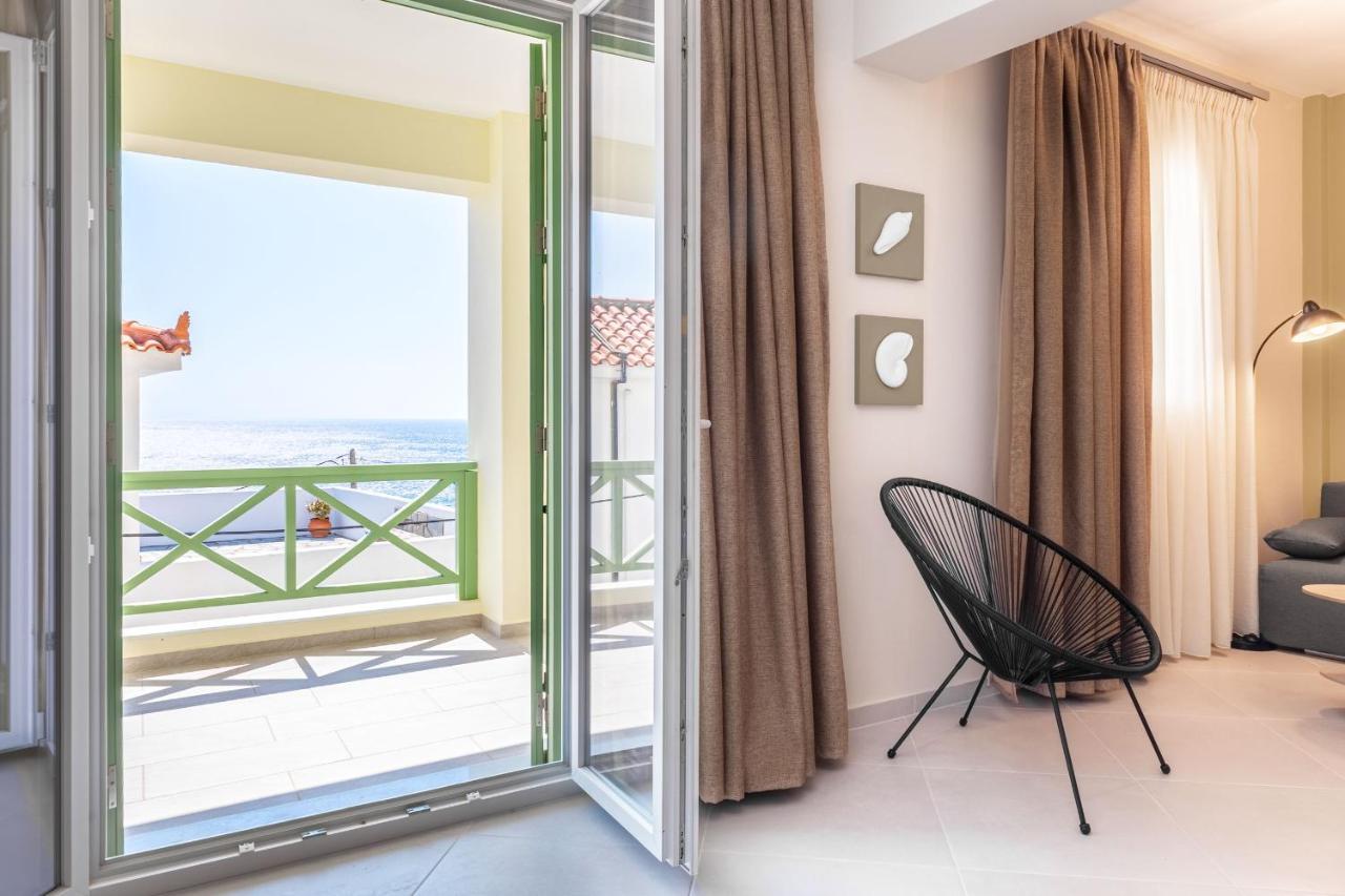 Corali Suites Andros Batsíon Exterior foto